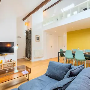 https://vieux-lille-nice-bright-atypical-flat.lillehotels.org